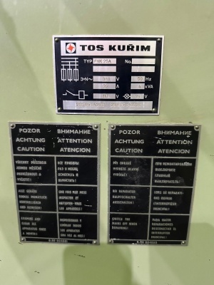 Широкоуниверсальный, инструментальный фрезерный станок TOS FNK25A