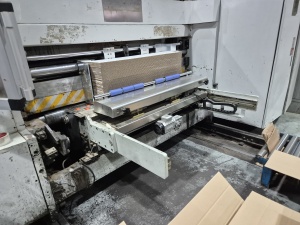 Автоматическая линия ZXE300, 2014 г.в. для изготовления четырехклапанных ящиков из гофрокартона