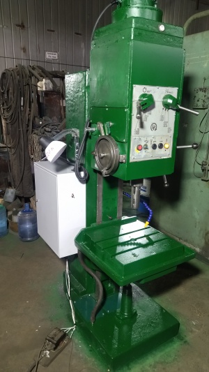 Станок вертикально-сверлильный 2С132