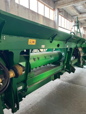 Зерновая жатка John Deere 725X