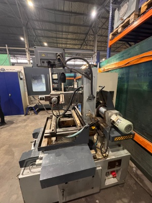 Проволочно-вырезные станки многопроходные струйного типа с шаговыми двигателями. Серия ДК77