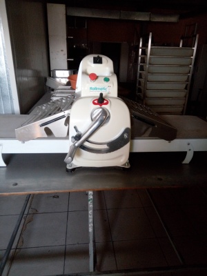 Тестораскаточная машина ROLLMATIC SH50В/08