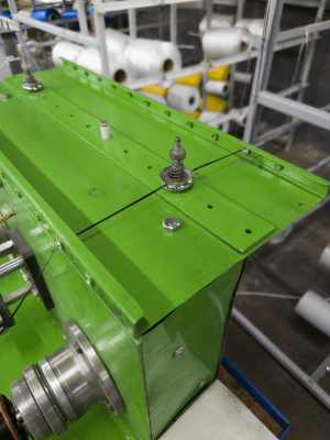 Полуавтоматическая машина для перемотки нити