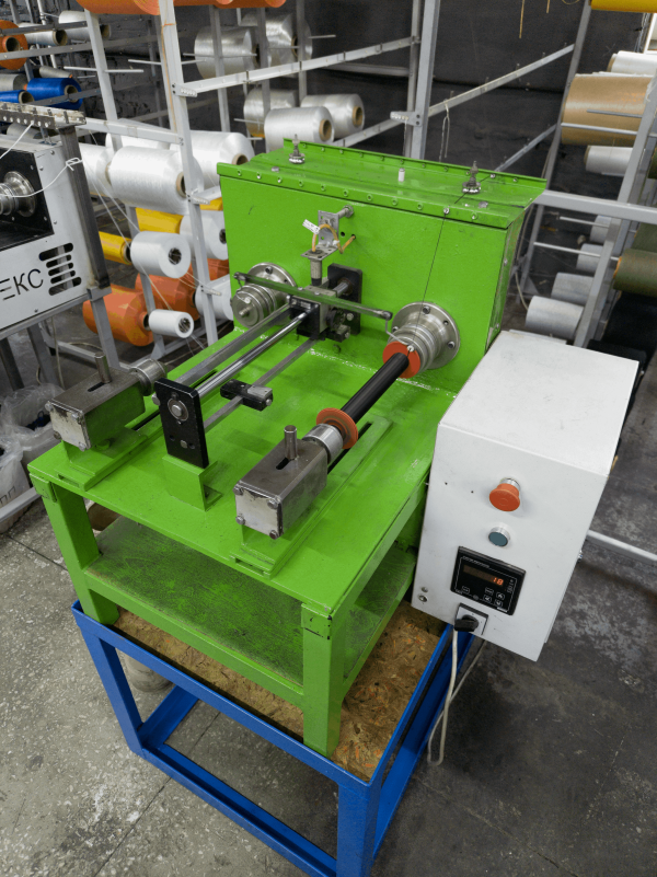 Полуавтоматическая машина для перемотки нити