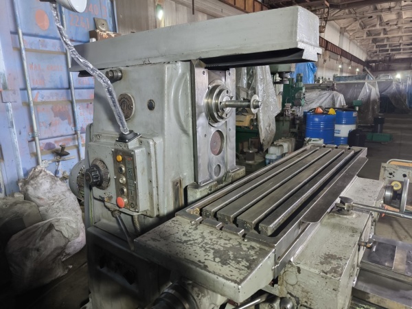 Фрезерный станок 6Р82Г