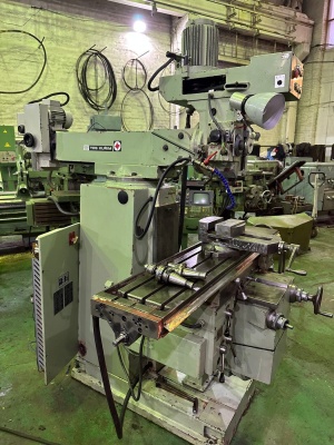 Широкоуниверсальный, инструментальный фрезерный станок TOS FNK25A