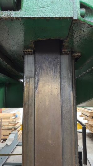 Токарно карусельный Модель DORRIES SD600/6500 с ЧПУ Станок оснащен осью С, совместно с фрезерно-расточным шпинделем