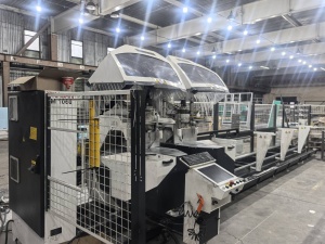 Автомат. двухголовая пила для нарезания алюминиевого профиля