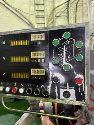 Вертикальный фрезерный станок TOS FNGJ 32