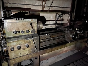 Универсальный токарновинторезный станок 1К62