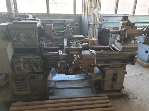 Станок токарно-винторезный