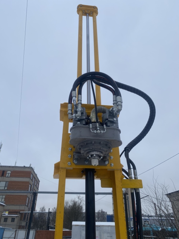 Самоходная буровая установка,МГБУ,гусеничная,НОВАЯ,радиоуправление