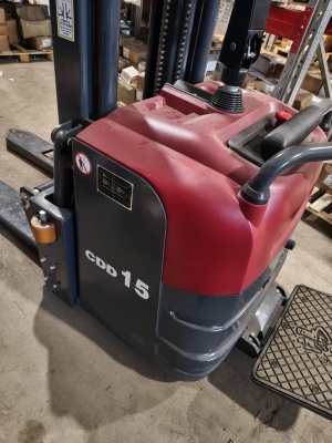 Сaмоходный Штaбелеp СDD 15