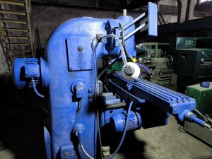 Вертикально фрезерный станок f2-250