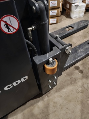 Сaмоходный Штaбелеp СDD 15