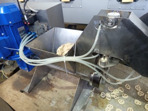 Мини-машина для формирования брецель