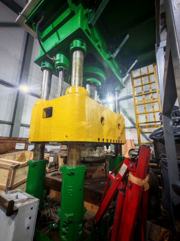 Пресс гидравлический колонный ДА2238