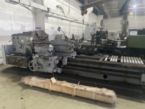 Токарно-винторезный станок 1М65