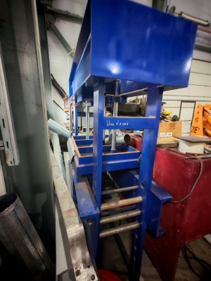 Пресс гидравлический колонный ДА2238