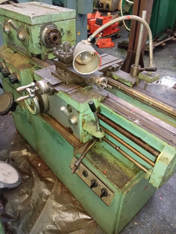 Токарно-винторезный станок 95ТС-1