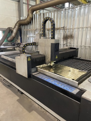 Лазерный станок 3кВт БУ