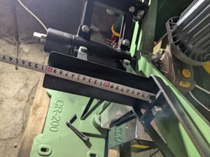 Электрический консольный разматыватель рулонного металла 200мм