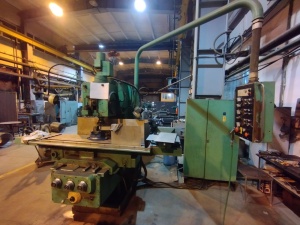 Станок консольныи фрезерныи FSS400V/2 (ЧПУ)