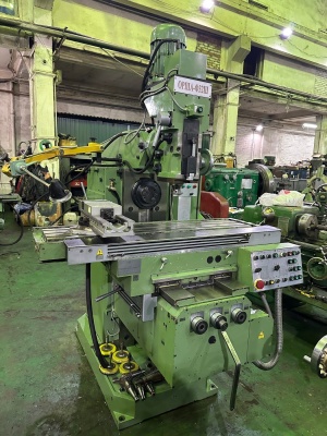 Широкоуниверсальный Консольно-фрезерный станок ОРША-Ф32Ш