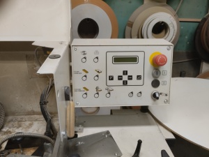 Кромкооблицовочный станок ME25