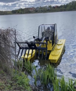 Водный погрузчик/мини-земснаряд/водный комбайн. Водный погрузчик для уборки камыша, ряски, мусора, ила