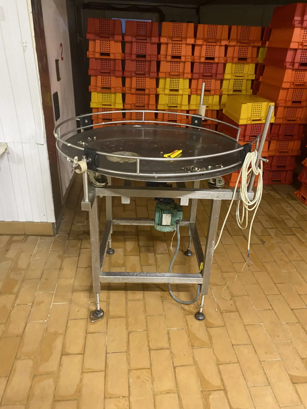 Накопительный стол круглый