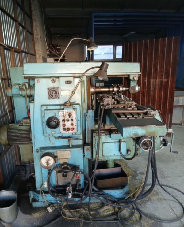 Горизонтально-фрезерный станок 6Т82Г-1