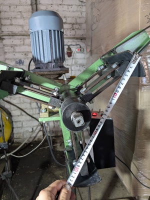 Электрический консольный разматыватель рулонного металла 200мм