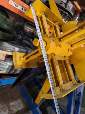 Неприводной консольный разматыватель рулонного металла 300мм