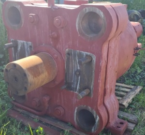 Главный гидроцилиндр пресса брикетировочного Б6238