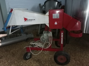 Рубильная машина (дробилка) URBAN EM-70