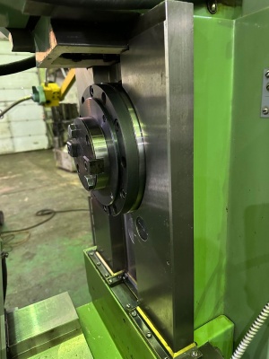 Широкоуниверсальный Консольно-фрезерный станок ОРША-Ф32Ш