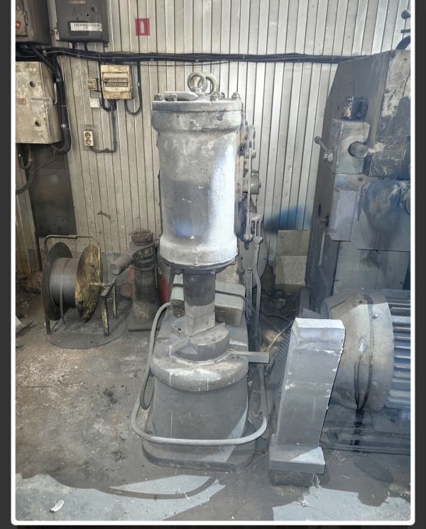 Молот кузнечный