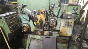 Бесцентрошлифовальный станок 3Е183А