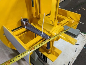 Электрический консольный разматыватель рулонного металла