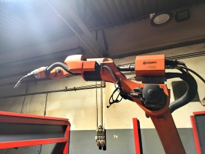 Роботизированная сварочная станция KUKA KR 8 R2100-2 arc HW