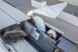 Циркулярная пила с подвижным столом UA3800S