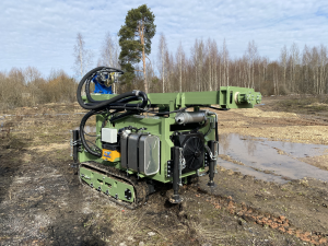 Дизельная самоходная буровая установка на гусеничном ходу