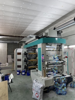 Флексографическая печатная 6-цветная машина