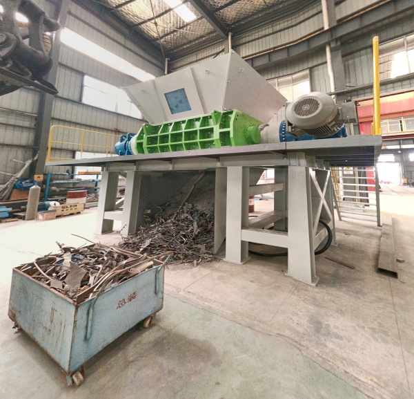 Двухвальный измельчитель SVDS-2000