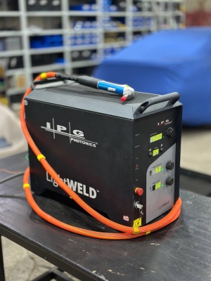 Ручная лазерная сварка lightweld 1500