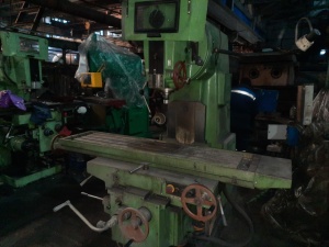 Вертикально-фрезерный станок ВМ127М