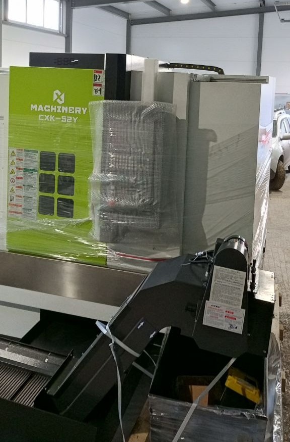 Токарно-фрезерный центр CXK-52Y, А2-8 с барфидером