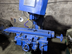 Вертикально фрезерный станок f2-250