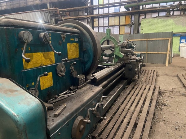 токарно-винторезный станок РТ-522